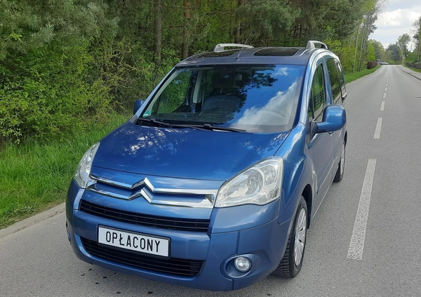 Citroen Berlingo cena 26900 przebieg: 255000, rok produkcji 2010 z Pakość małe 562